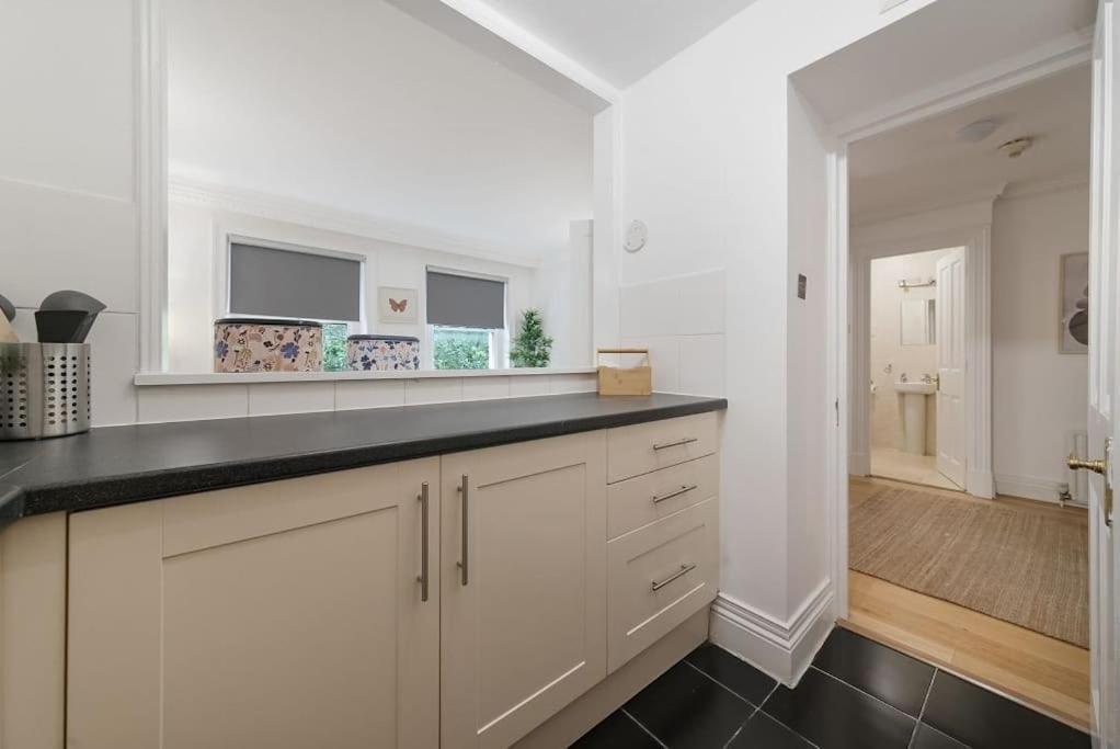 Knightsbridge Two Bed Apartment Λονδίνο Εξωτερικό φωτογραφία